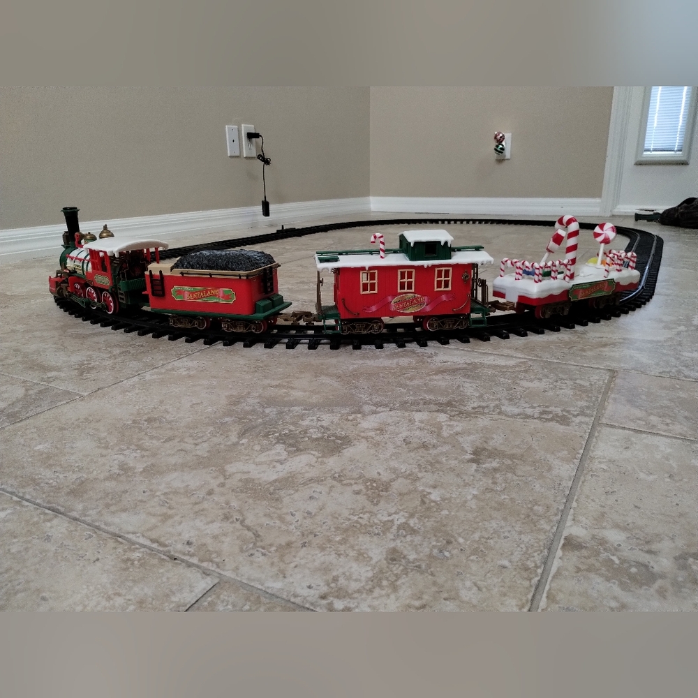 Musical Holiday Train Set Vintage - Picture 1 of 7
